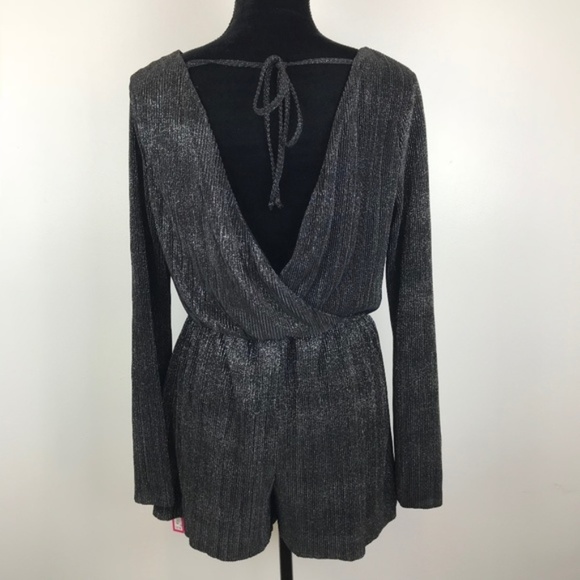 Xhilaration Long sleeve V Neck Open Back Romper S - Picture 7 of 8